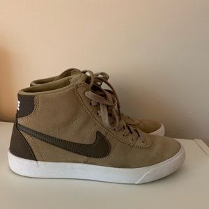 NIKE high tops